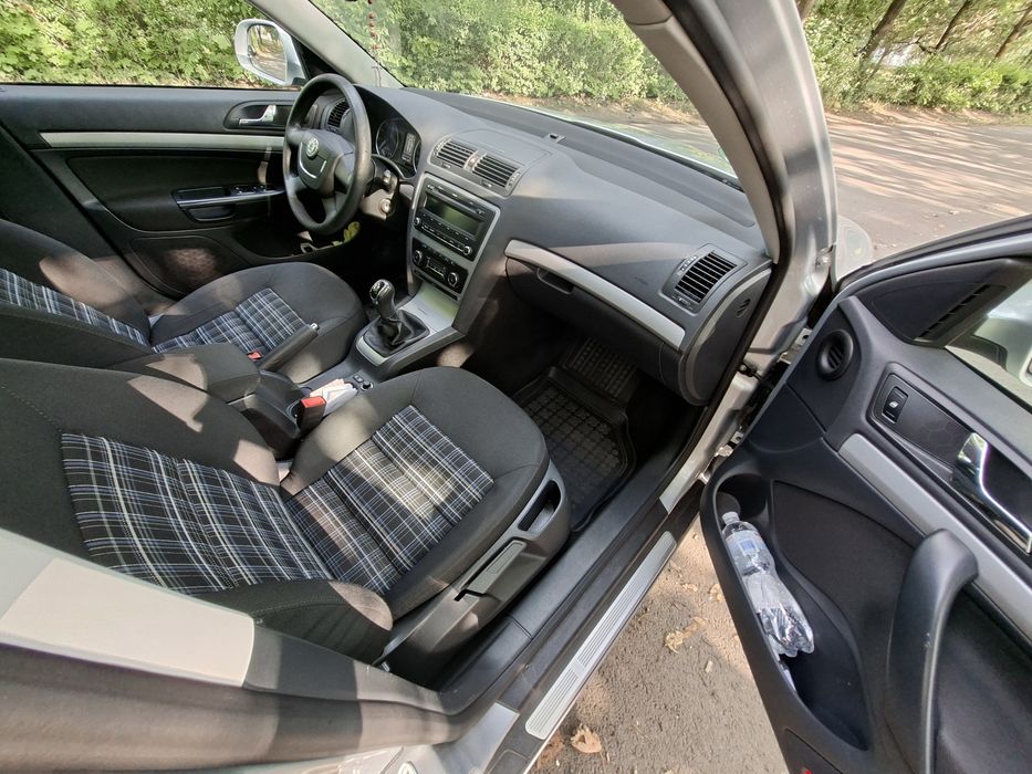 Skoda Octavia 2012 VIN TMBHK61Z7D2033441 фото оголошення 14 з 23