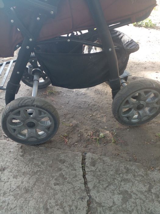 Продам детскую коляску