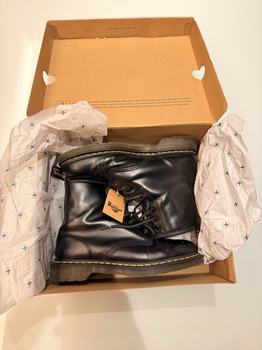 Dr. Martens (botas originais biqueira de aço)