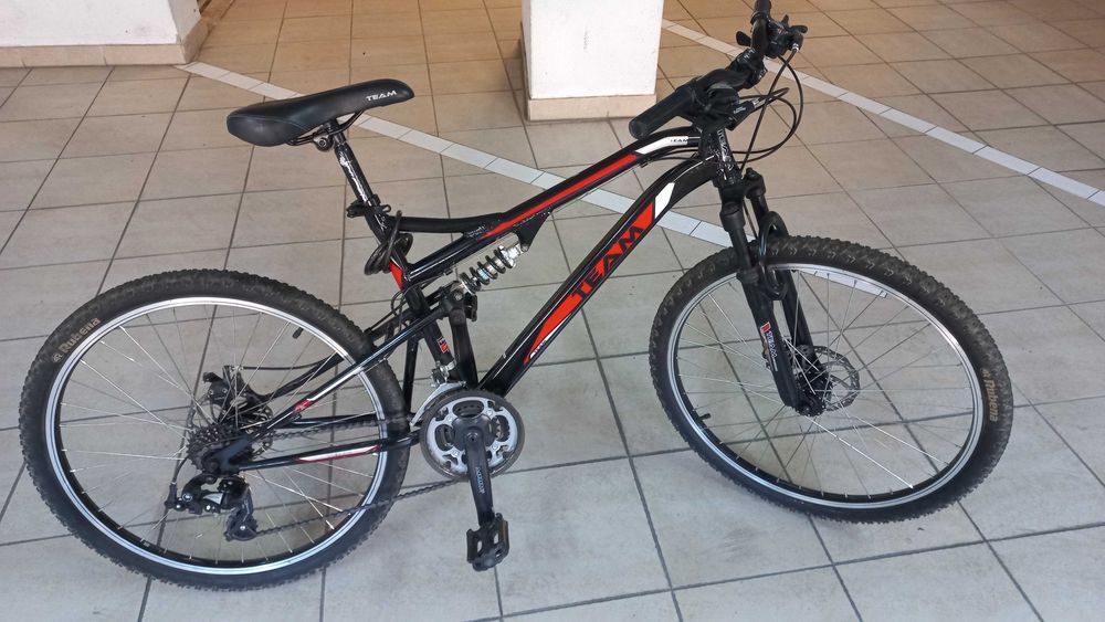 Bicicleta BTT TEAM com Suspensão Total e travões de disco – Excelente Oportunidade!