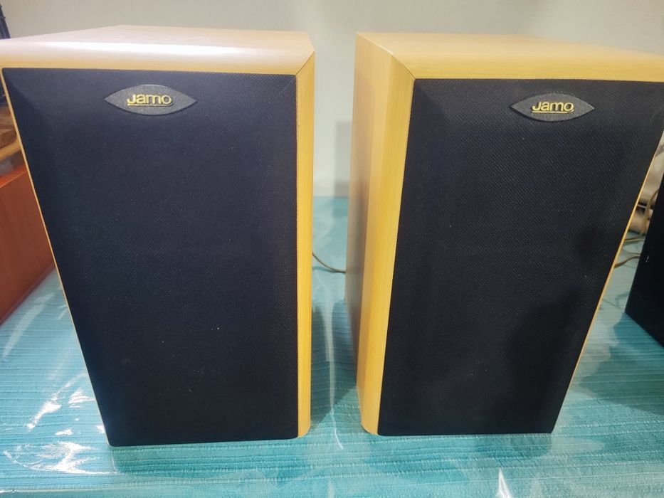 Colunas Jamo cornet 145