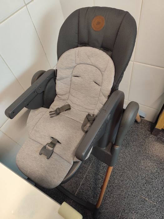 Cadeira de refeição evolutiva da Bebéconfort