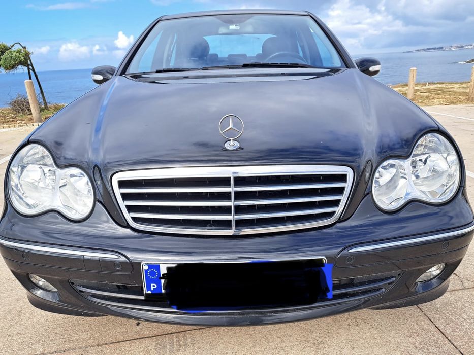 Mercedes Benz 220 cdi