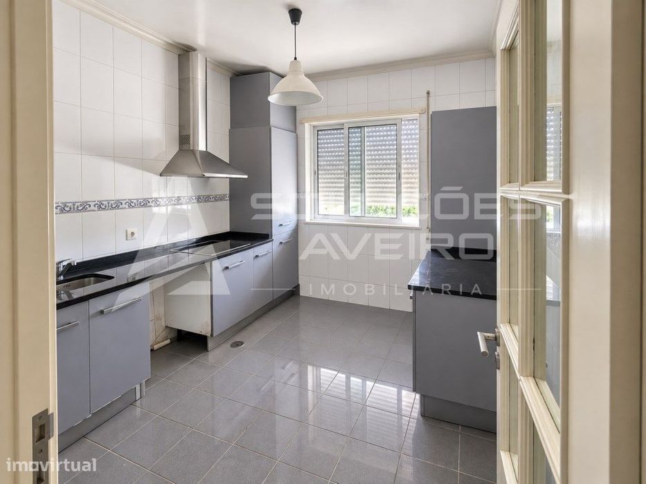 Apartamento T2+1 No Coração De Águeda | Garagem E Elevador