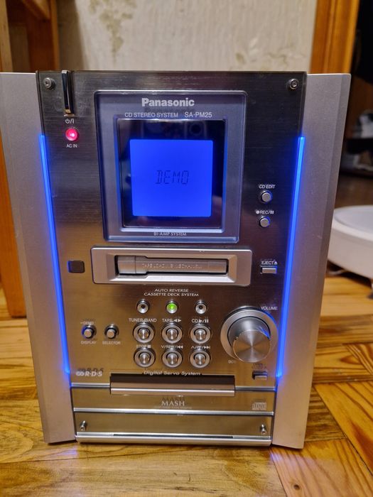 Музичний центр з колонками