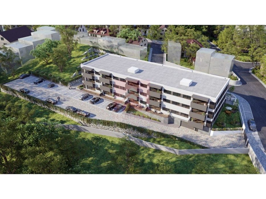 Terreno com PIP Aprovado para 28 Apartamentos junto à Igreja de Fân...