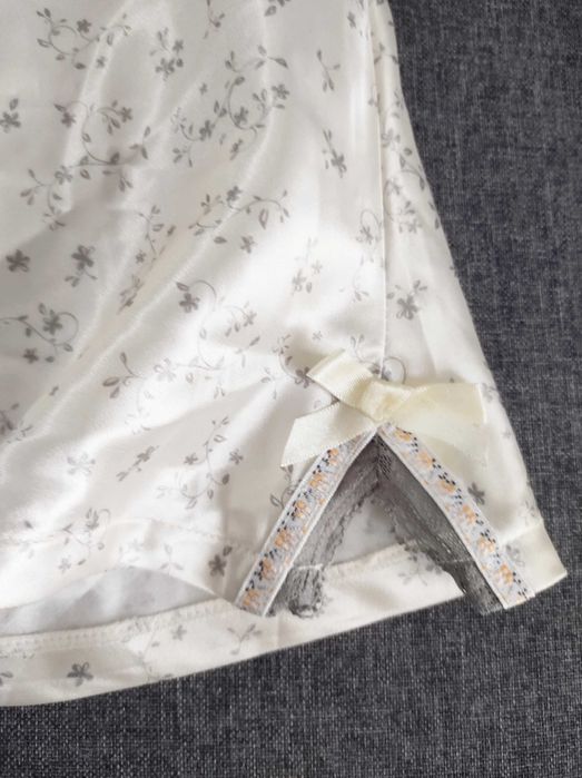 Koszulka z biustonoszem 80B