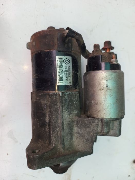 Стартер Renault 233003329r, 8200584675-b