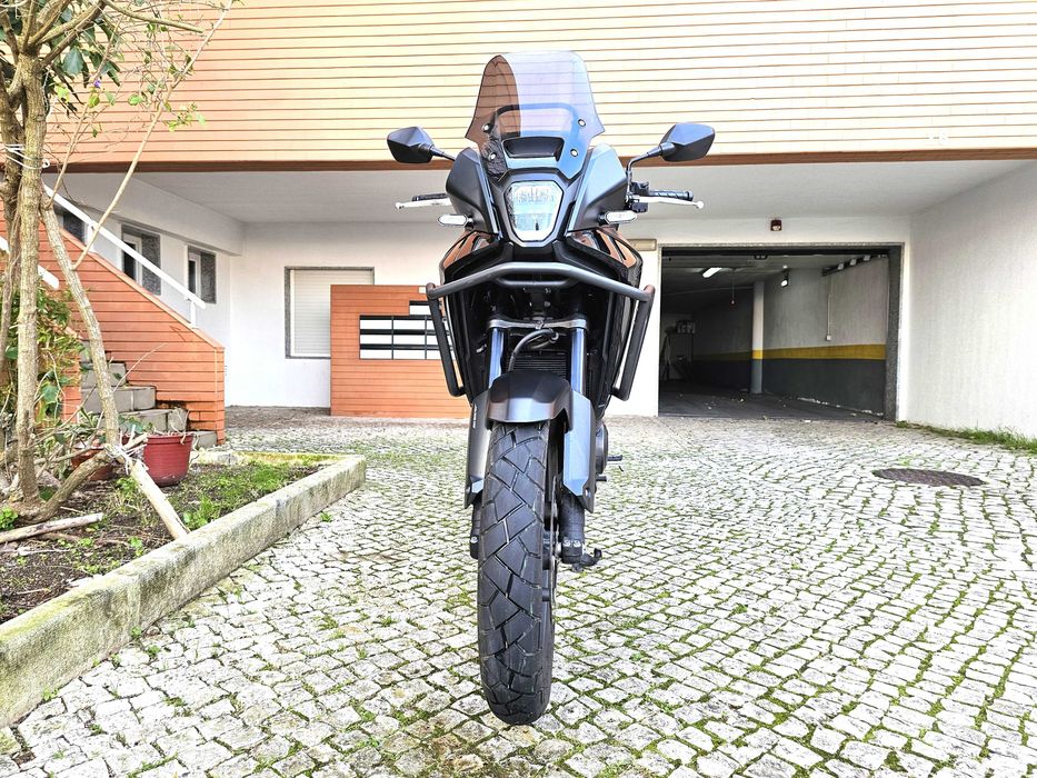 Honda NX 500 de Julho de 2024 com 11.975 kms garantia até Julho 2027