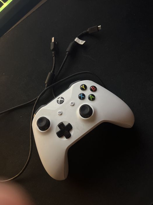 Kontoler bialy do Xbox One