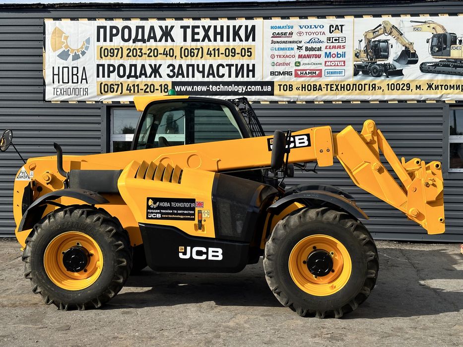 Телескопический погрузчик JCB