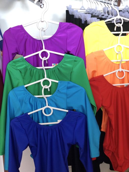 Шукаєте яскраве боді трико?  Для гімнастики, танців. Різні  кольори!