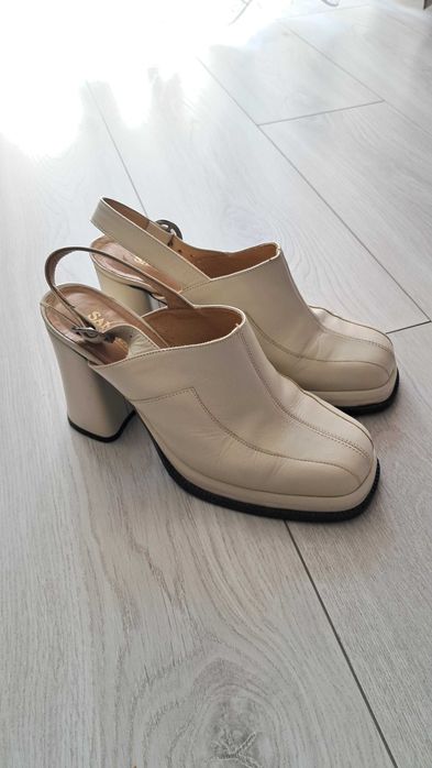 Buty damskie na obcasie, skórzane r.39
