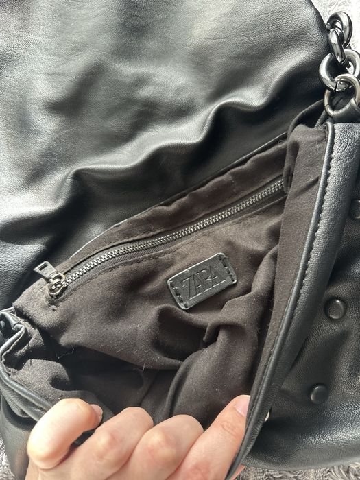 Сумка чорна з екошкіри через плече Zara Зара