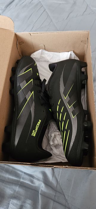 Adidas  predator