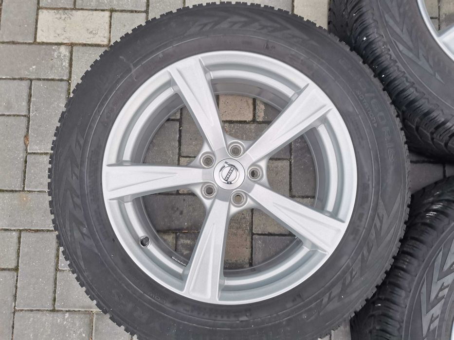 Felgi VOLVO XC90 8Jx18H2 5x108 ET42,5 TPMS