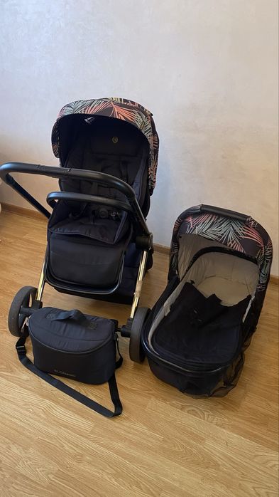 Дитяча коляска .