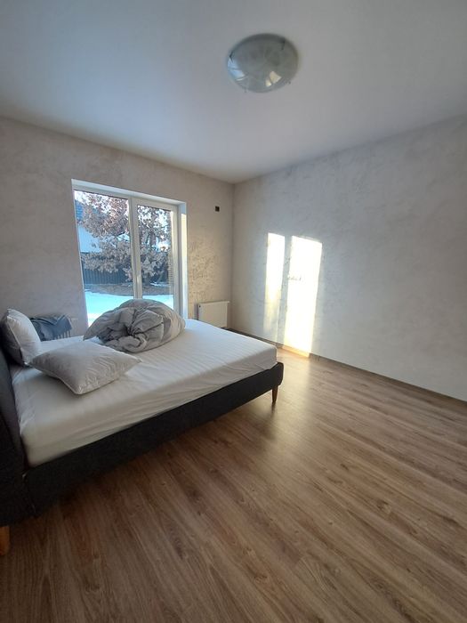 Будинок біля озера з ремонтом і меблями