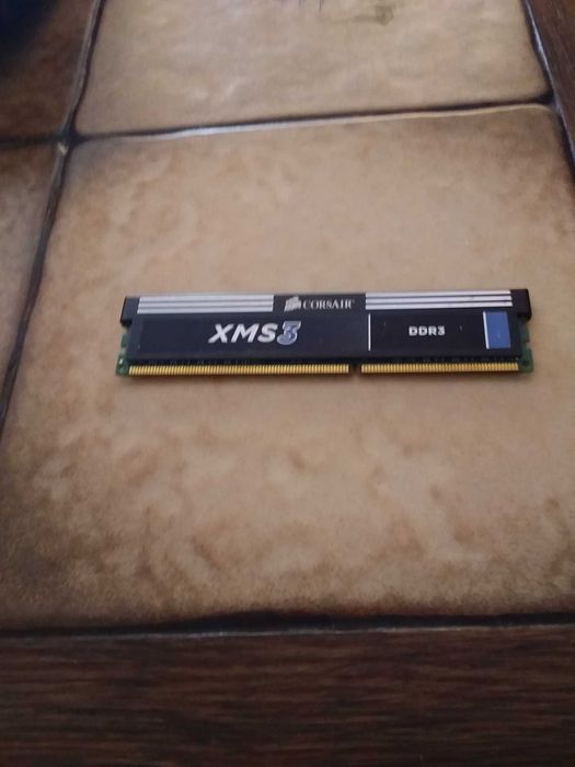 Pamiec komputrowa DDR 3 4GB