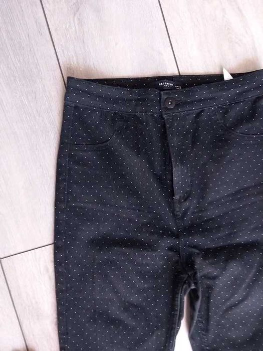 Spodnie czarne groszki reserved 38 wysoki stan