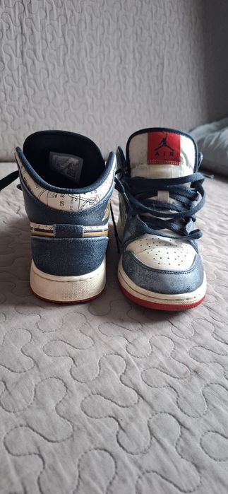 Nike Air Jordan 1 Mid SE