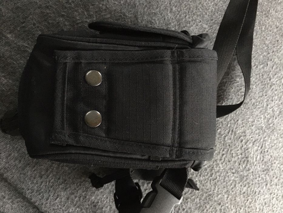 Bolsa Monte Campo preta usada