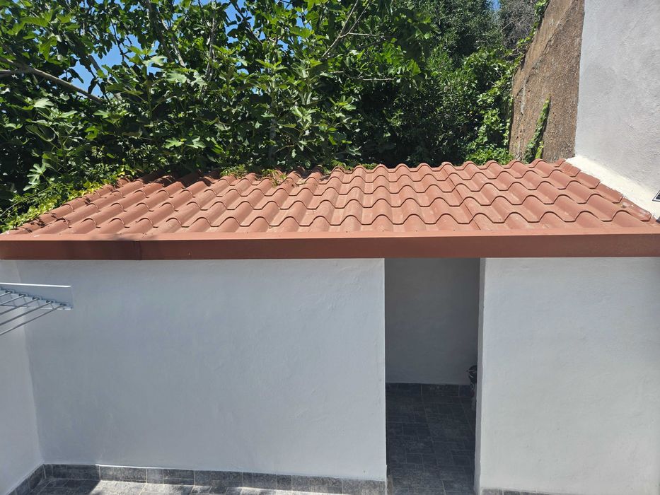 Charmosa moradia tradicional renovada em 2026 com pátio