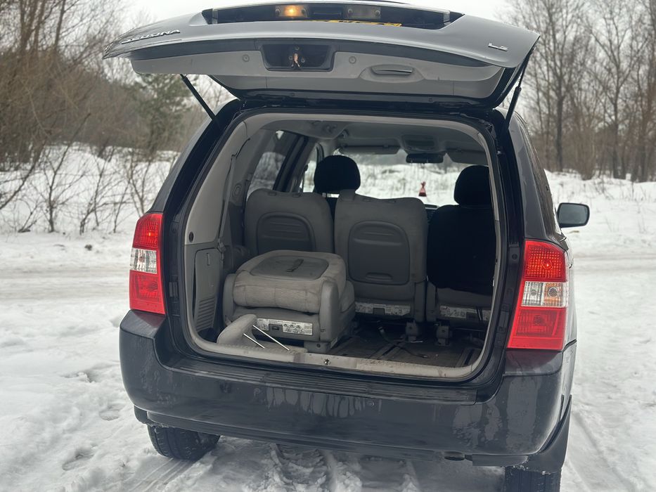Продам KIA Sedona 2.9 diesel