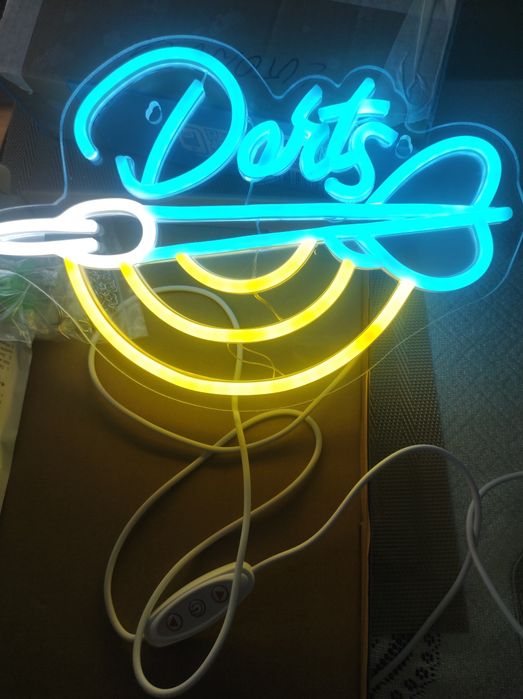 Neon ledowy z napisem DARTS