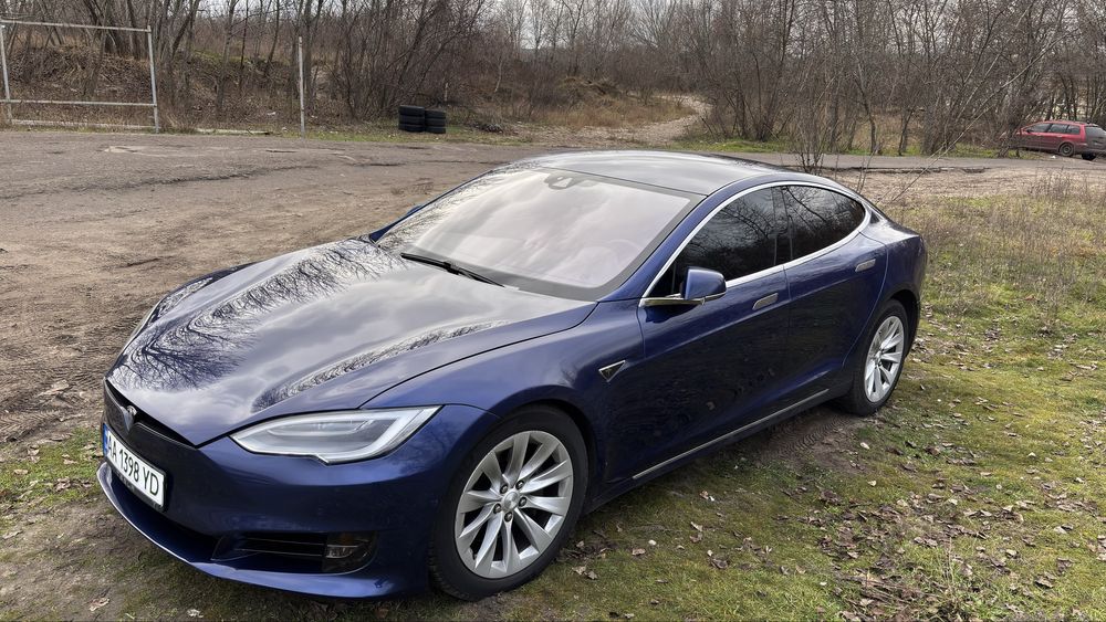 Tesla model S 2016