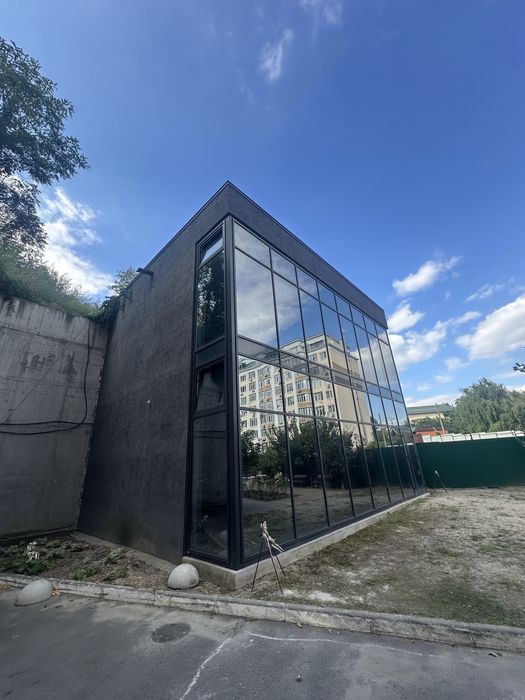 комерційне приміщення, косметологія стоматологія харчова промисловість