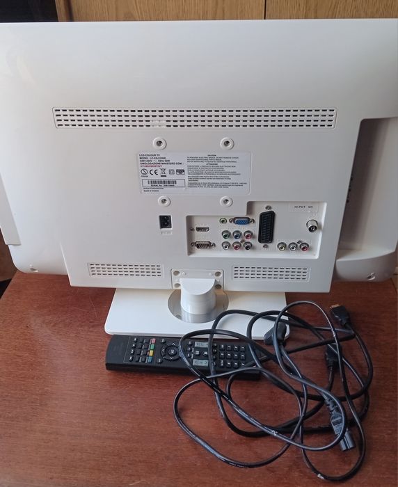 Телевізор Sharp LC-22LE320E