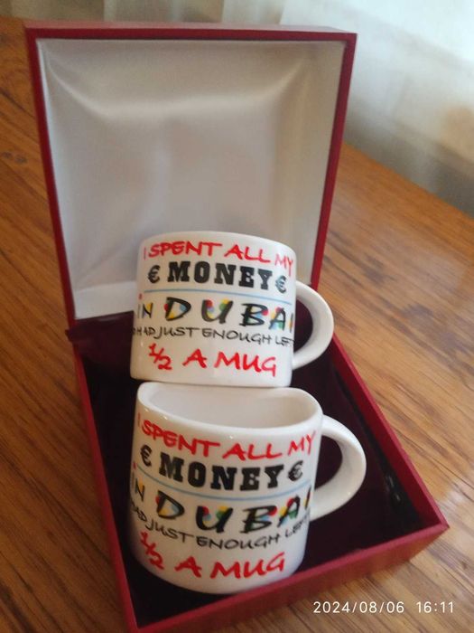 Сувенир  фарфор-вых кофейных чашек (Дубаи) оригинал