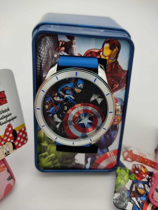 Relógios Minnie e Avengers
