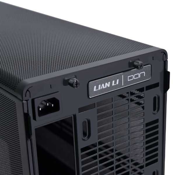 Компактный корпус Lian Li DAN Cases A3-mATX WOOD WINDOW (в наличии!)