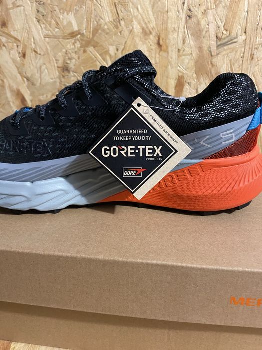 Чоловічі бігові кросівки Merrell на Gore-Tex