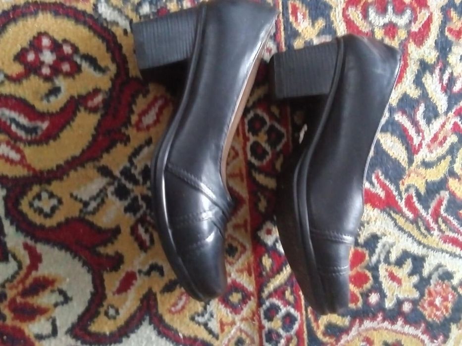 Sprzedam Buty Damskie Skórzane