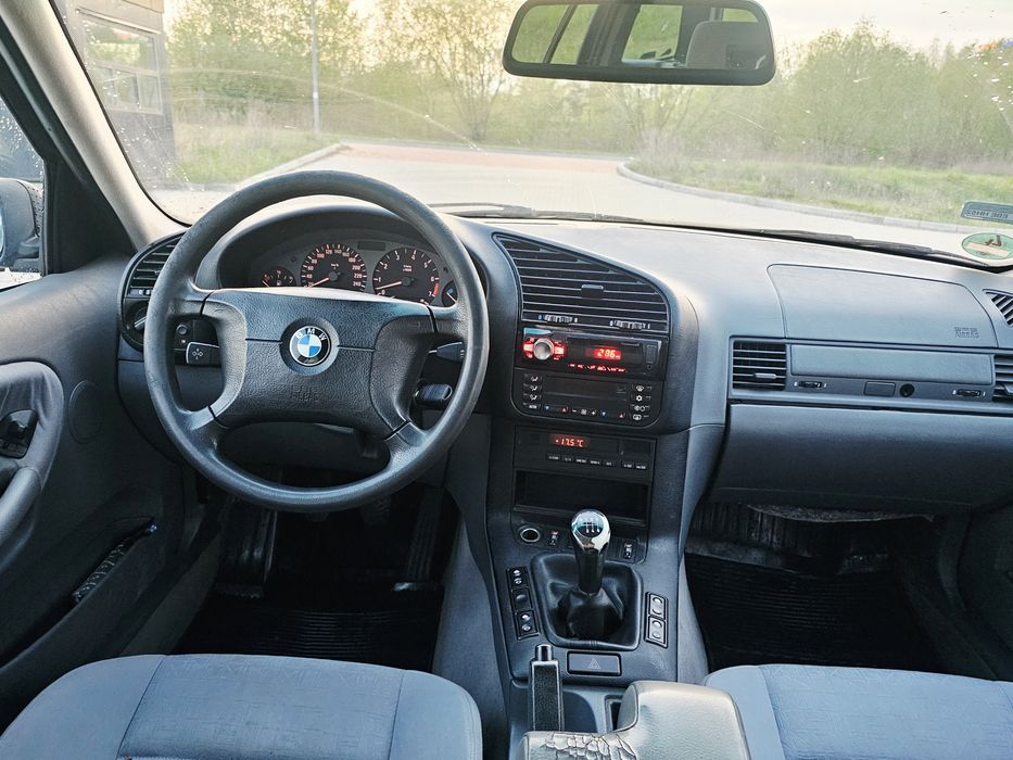 Bmw e36 320i 150KM R6 LPG  Sprawna Klimatyzacja  dyfer 4.44