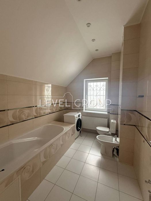 Продаж 111м, якісний ремонт “Заплава-2”, смт Козин поруч із Дніпром