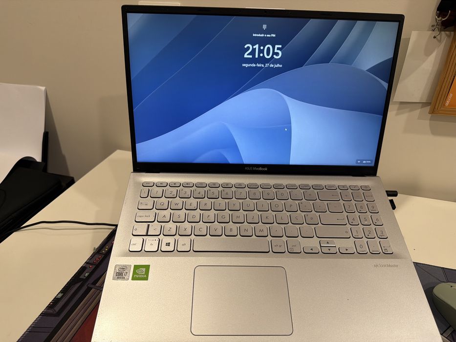 Portátil ASUS VivoBook 15 ICi7 1TB HDD+256 GB SSD