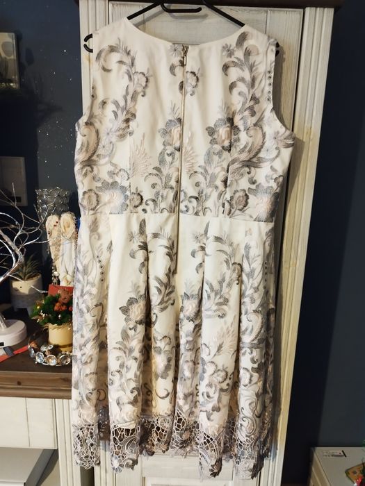 Sukienka wizytowa,46