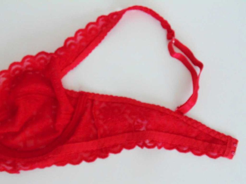 C&A Canda modelujący haftowany biustonosz damski 80C