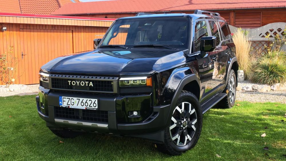 Toyota Land Cruiser Land Cruiser J250 bogate wyposażenie, bezwypadkowy, zadbany, skóry
