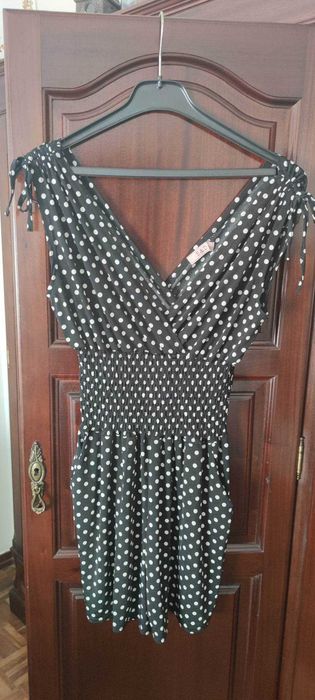 Macacão preto bolinhas (calção) bolsos tamanho único até XL (novo) 10€