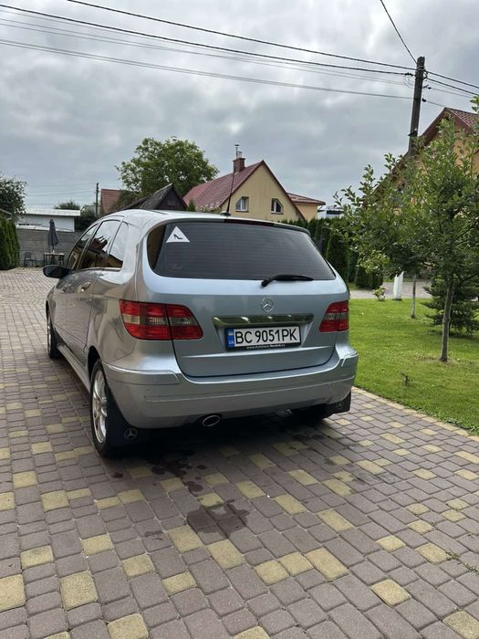 Мерседес б класу