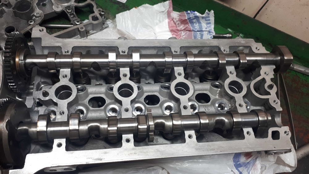 Двигатель головка блок коленвал Skoda Volkswagen 1.8TSI CDA CDAA BZB