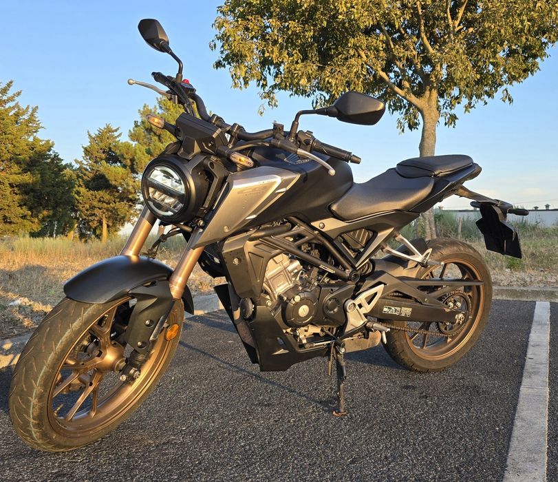 Honda CB125R 2022