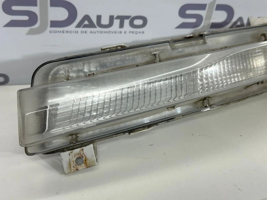 Luz Diurna Esquerda - Volvo V40 (2016)