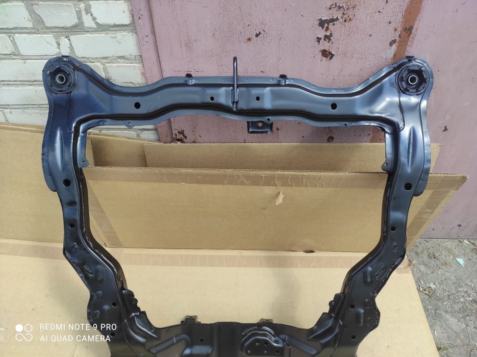 Подрамник балка підрамник Hyundai Elantra Елантра