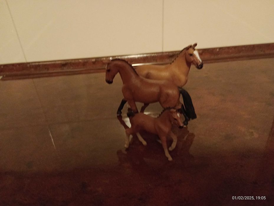 Konie Schleich klacz , ogier , źrebak
